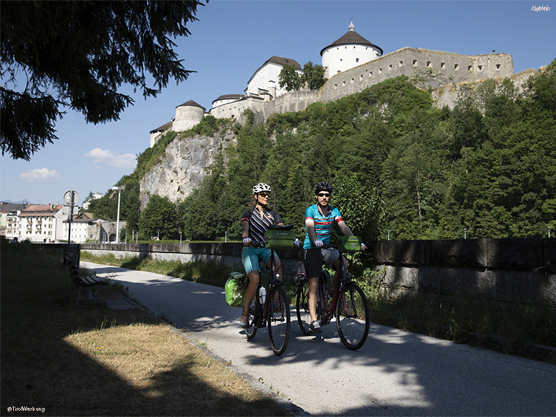 Den InnRadweg in Tirol und die Tiroler Kultur vom Ober- bis ins Unterland kennenlernen.