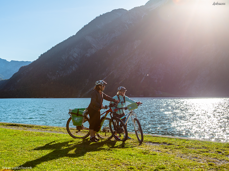 Der Fernradweg München-Venedig ermöglicht eine imposante Alpenüberquerung von der Isarmetropole München über das Tiroler Inntal und Innsbruck zum Brennerpass und zu den Dolomiten, von Treviso bis in die Lagune von Venedig. 